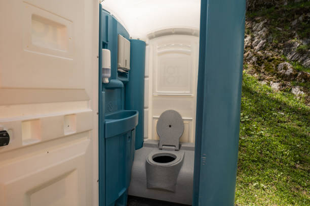Best Porta potty rental near me  in Calcutta, OH