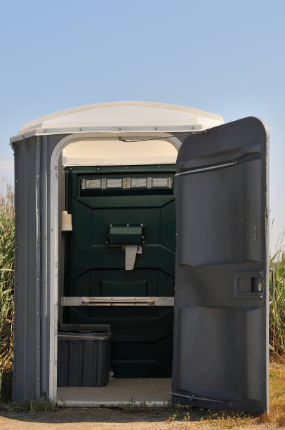 Best Portable restroom trailer rental  in Calcutta, OH